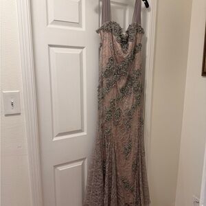 Alberto Makali Beige and grey Lace Dress